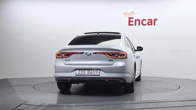 Renault SM6