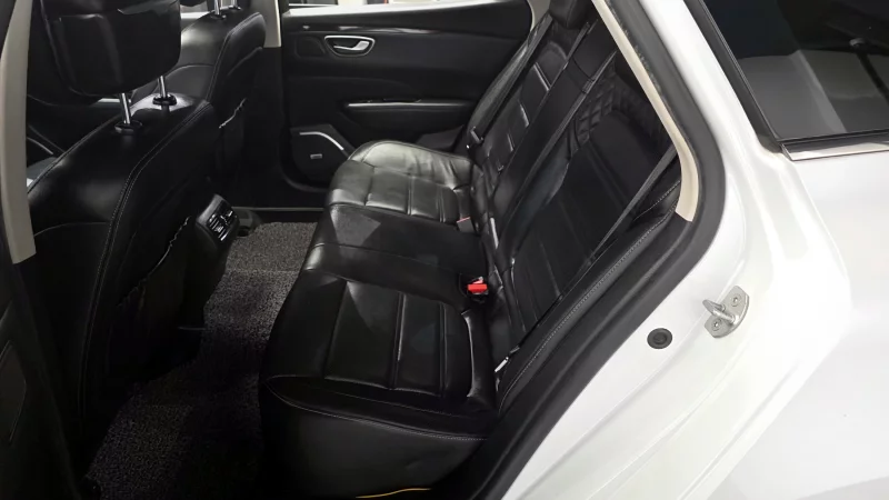 Renault SM6