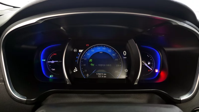 Renault SM6