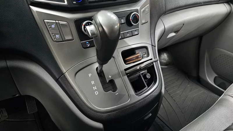 Hyundai Grand Starex