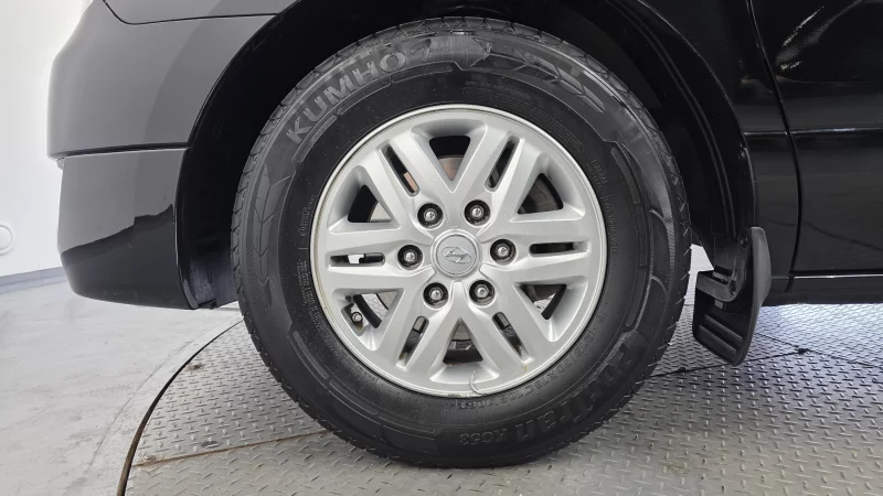 Hyundai Grand Starex