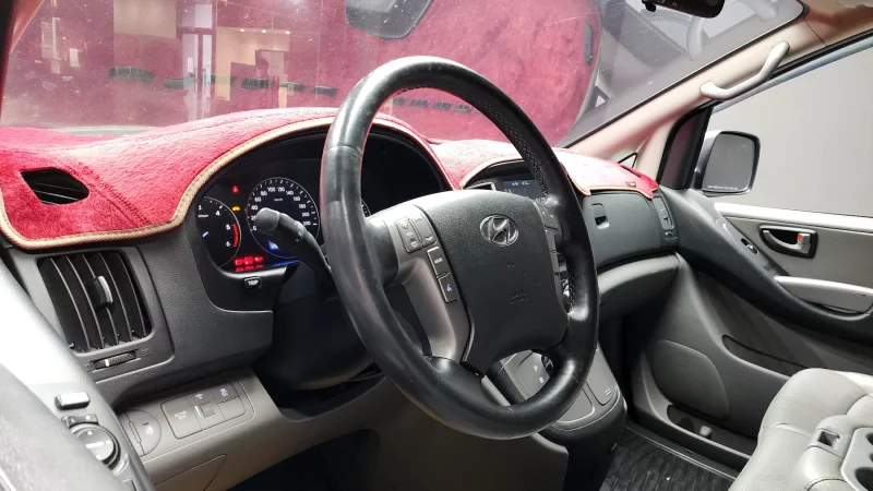 Hyundai Grand Starex