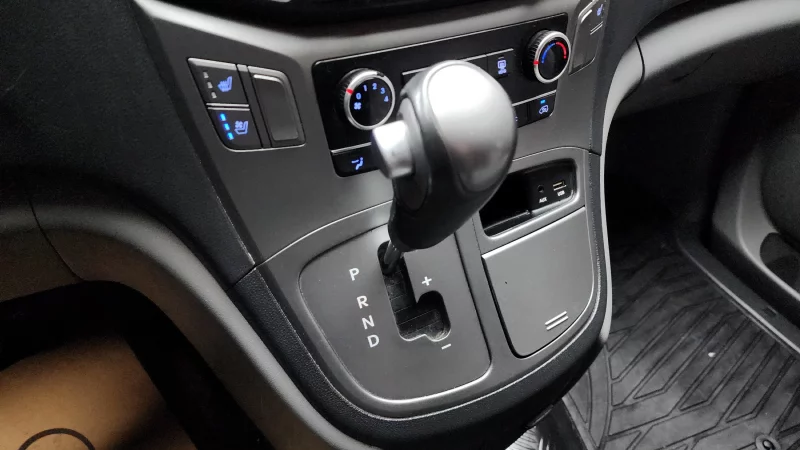 Hyundai Grand Starex