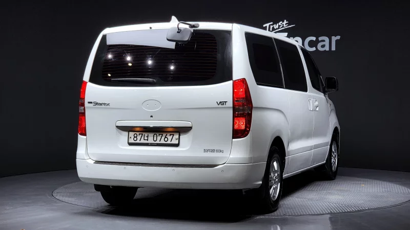 Hyundai Grand Starex