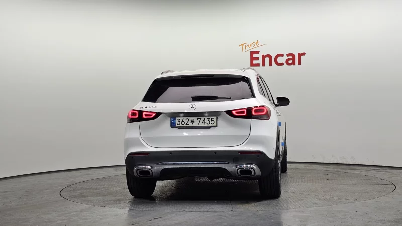 Mercedes-Benz GLA-Class