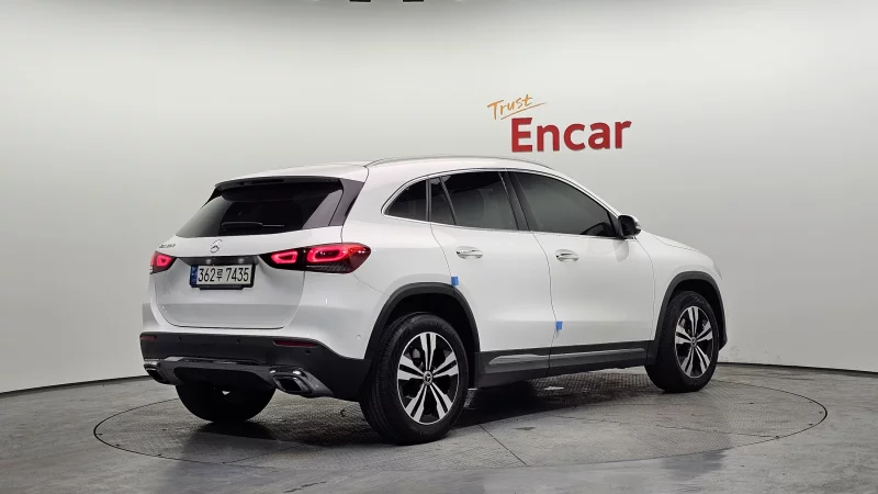 Mercedes-Benz GLA-Class