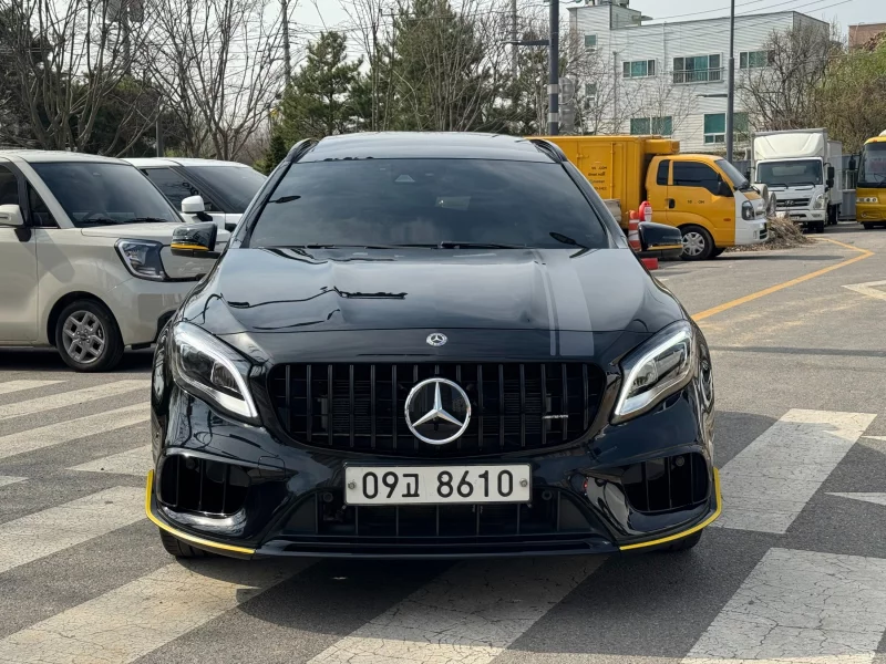Mercedes-Benz GLA-Class