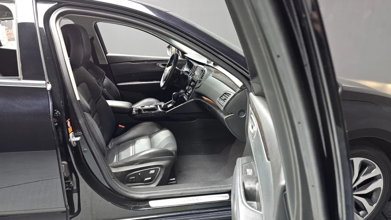 Renault SM6