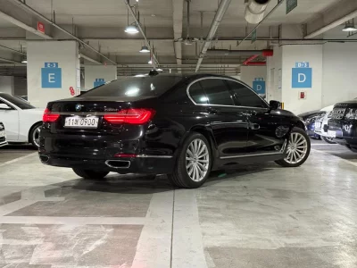 BMW 7-Series
