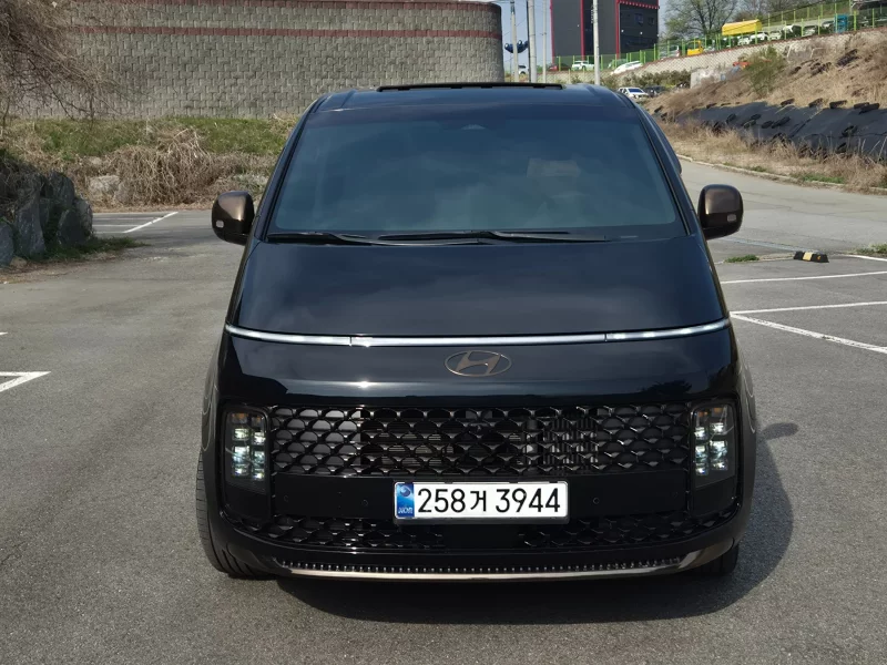 Hyundai Staria