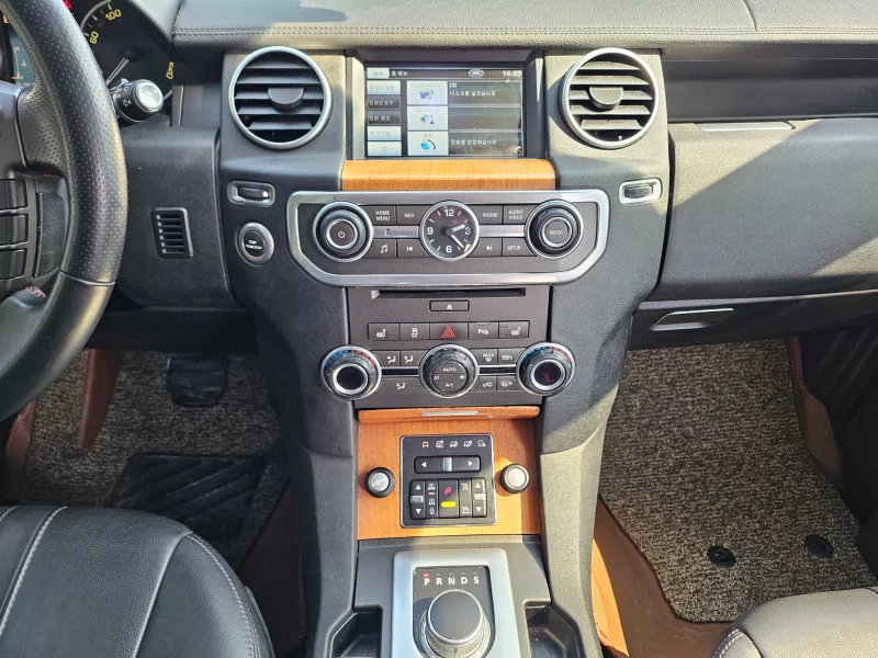 Land Rover DISCOVERY