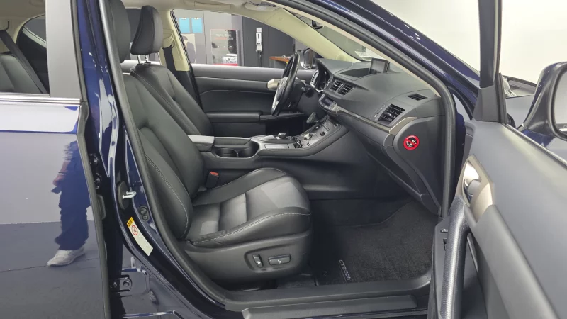 Lexus CT200h