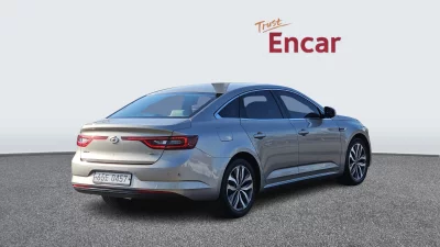 Renault SM6