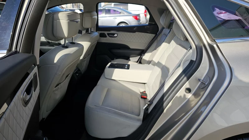 Renault SM6