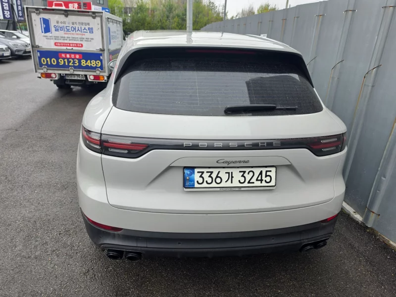Porsche CAYENNE
