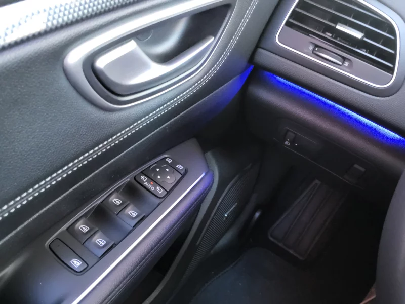 Renault SM6