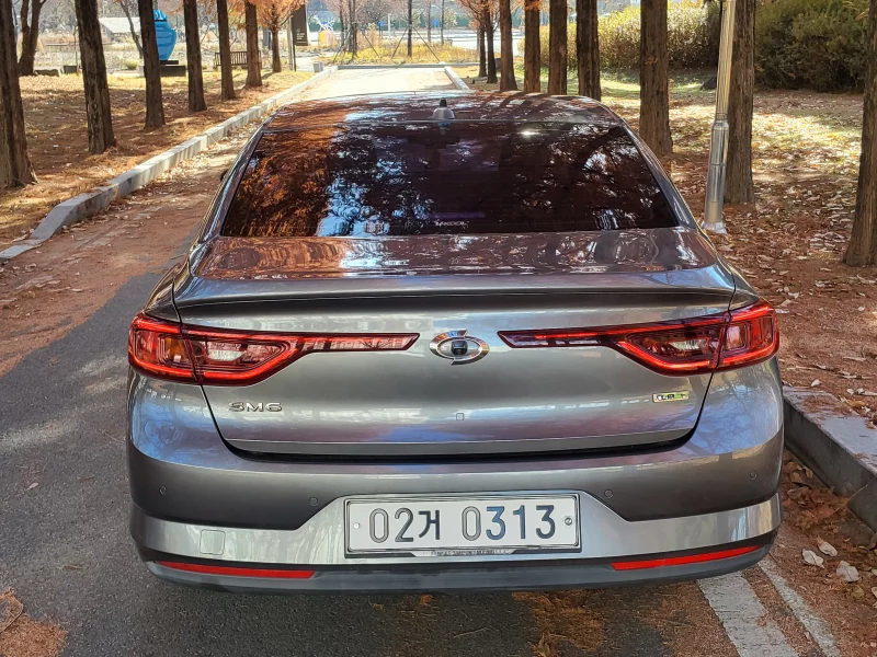 Renault SM6