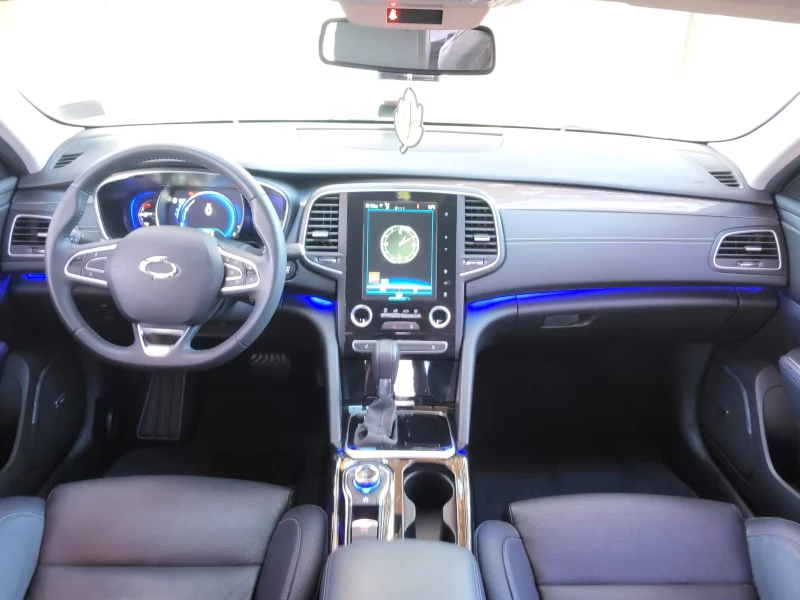 Renault SM6