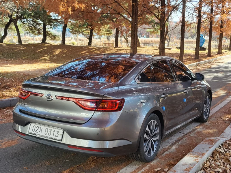 Renault SM6