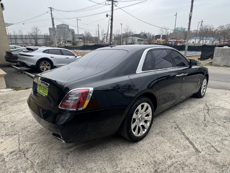 Rolls-Royce GHOST