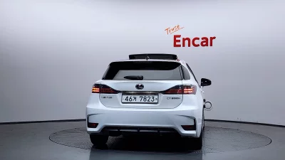 Lexus CT200h