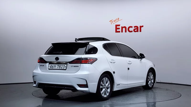 Lexus CT200h