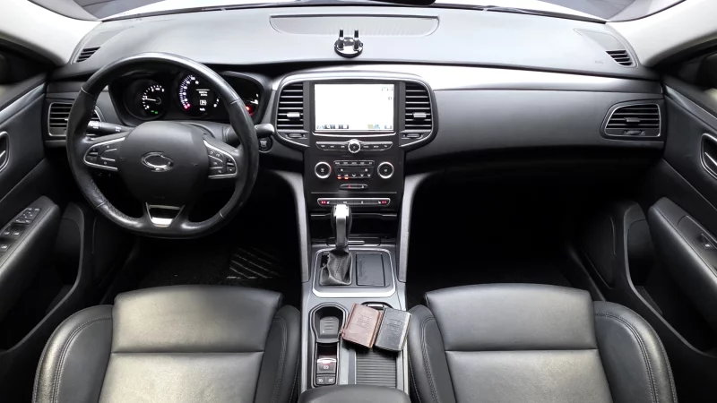 Renault SM6