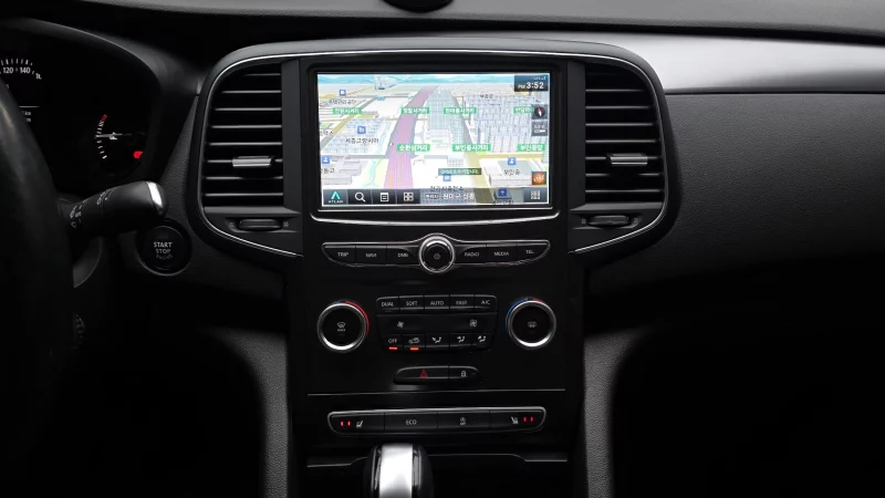 Renault SM6