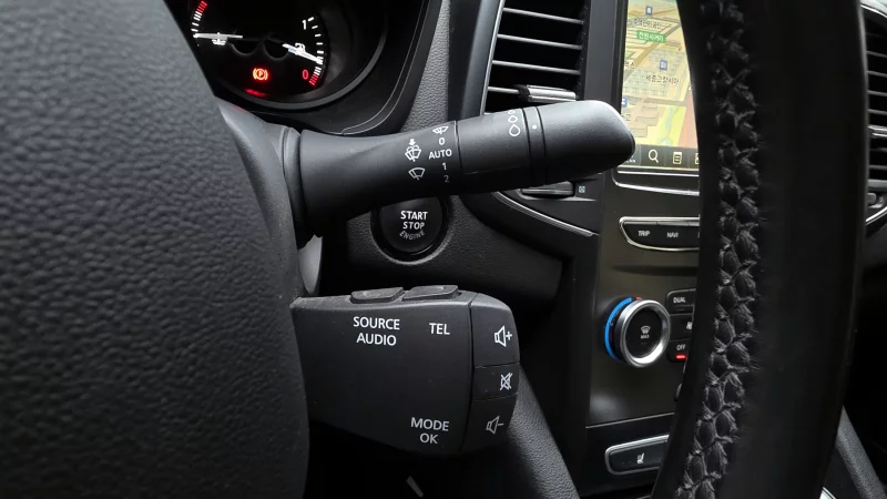Renault SM6