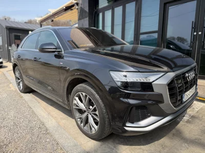 Audi Q8