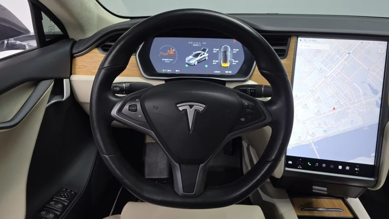 Tesla MODEL S