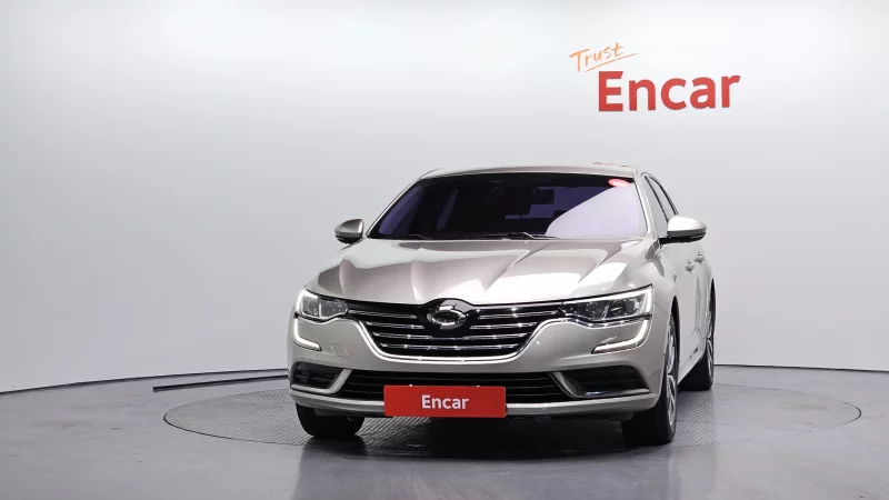Renault SM6