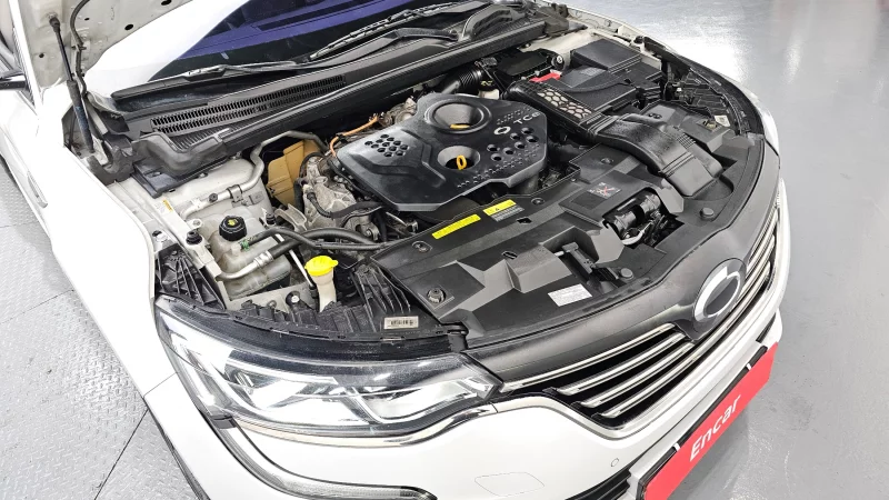 Renault SM6