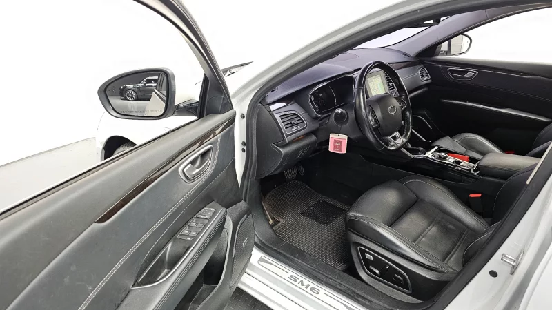 Renault SM6