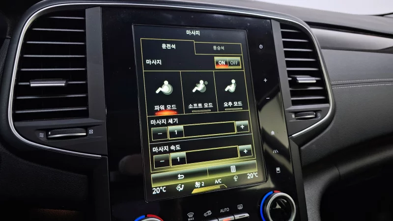 Renault SM6