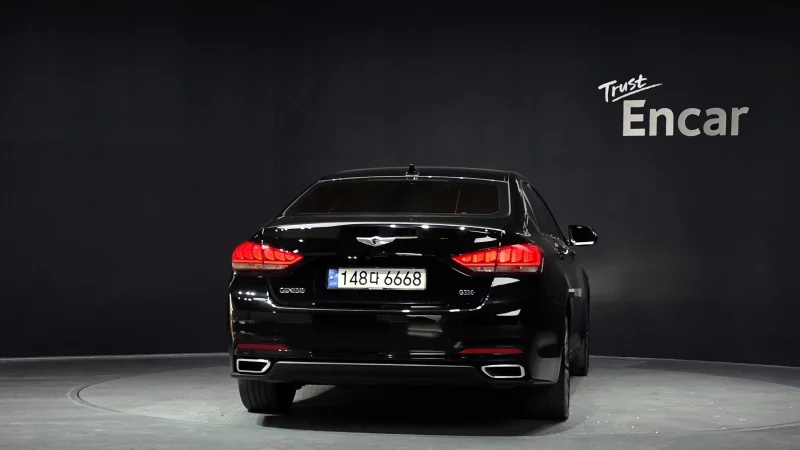 Hyundai Genesis