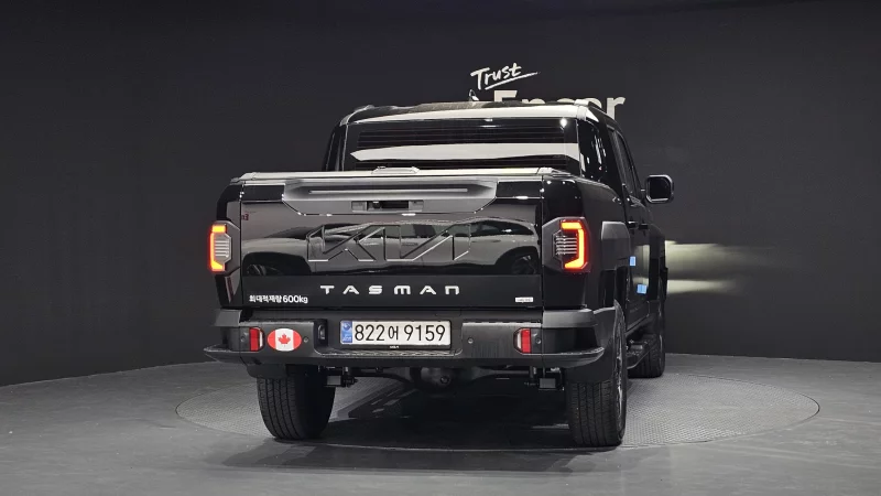 Kia Tasman