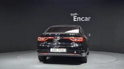 Renault SM6