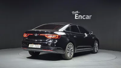Renault SM6