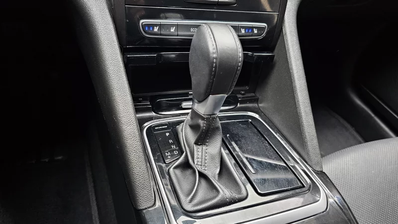 Renault SM6