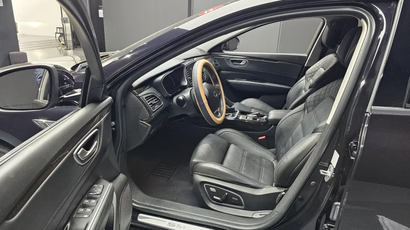 Renault SM6