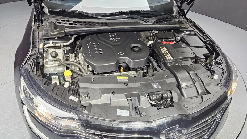 Renault SM6