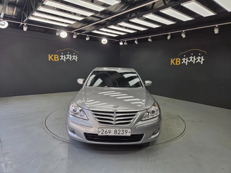 Hyundai Genesis