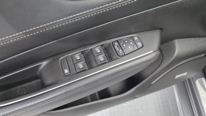 Renault SM6