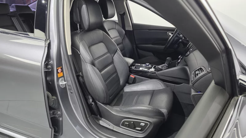 Renault SM6