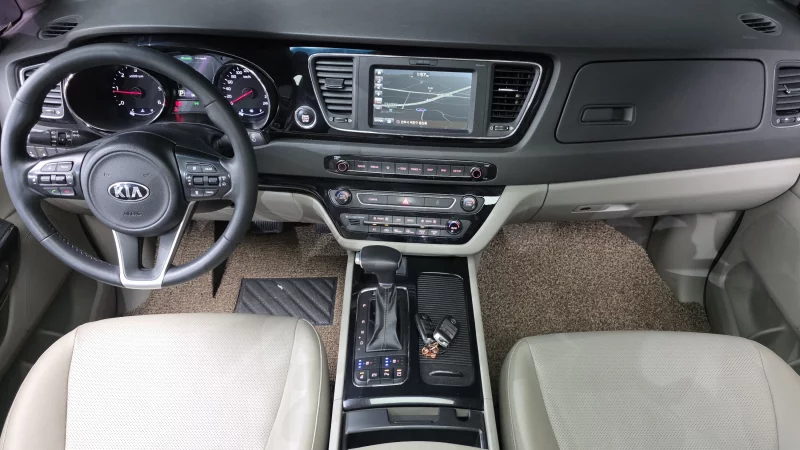 Kia Carnival