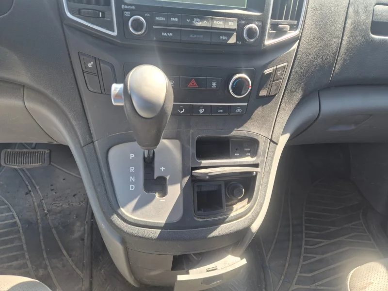 Hyundai Grand Starex