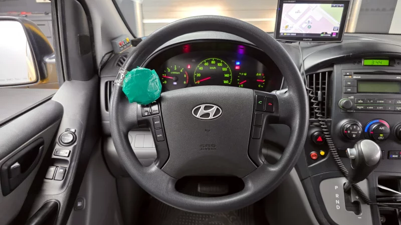 Hyundai Grand Starex