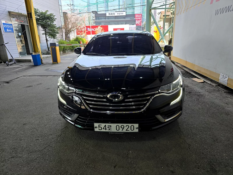 Renault SM6