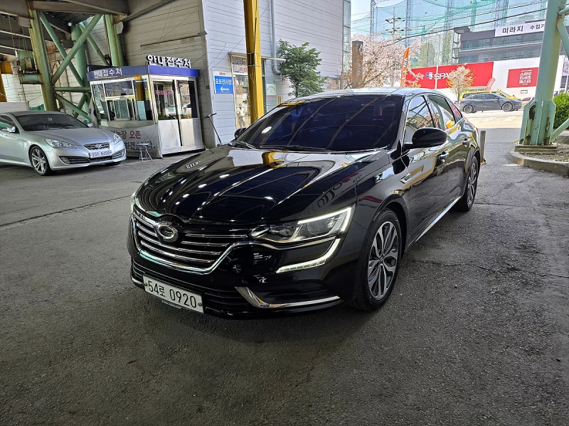 Renault SM6